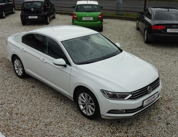 Volkswagen Passat 1