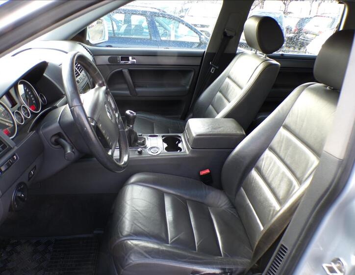 Volkswagen Touareg 12