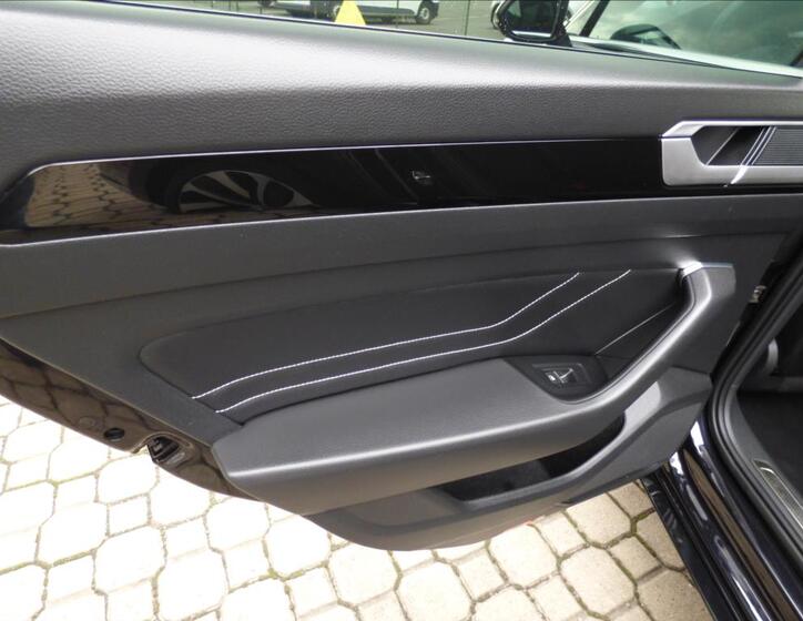 Volkswagen Arteon 57