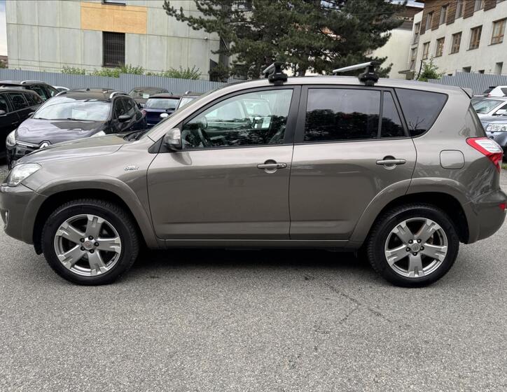 Toyota RAV4 5
