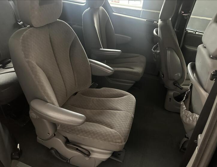 Chrysler Voyager 12