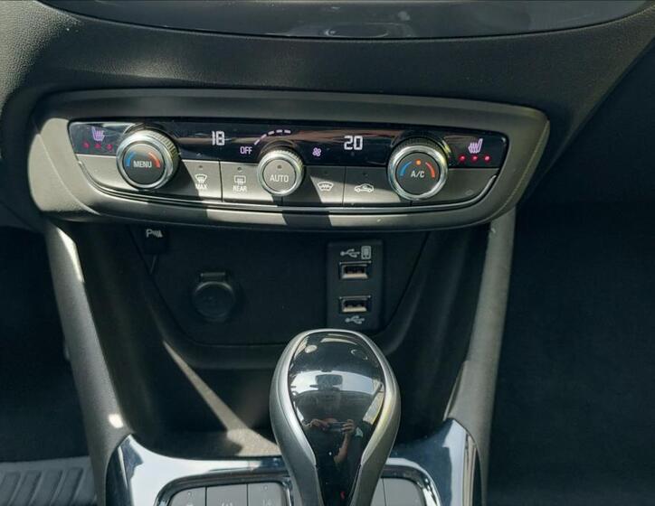 Opel Crossland 9