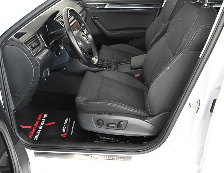 Škoda Superb 9
