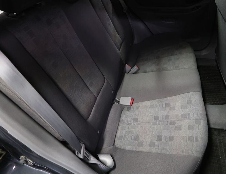 Hyundai Accent 12