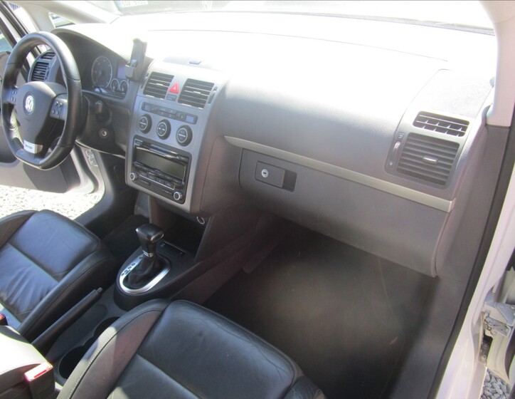Volkswagen Touran 16