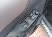 Toyota Yaris Cross 9