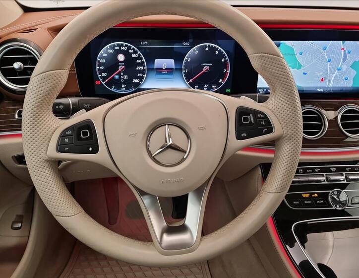 Mercedes-Benz Třídy E 10