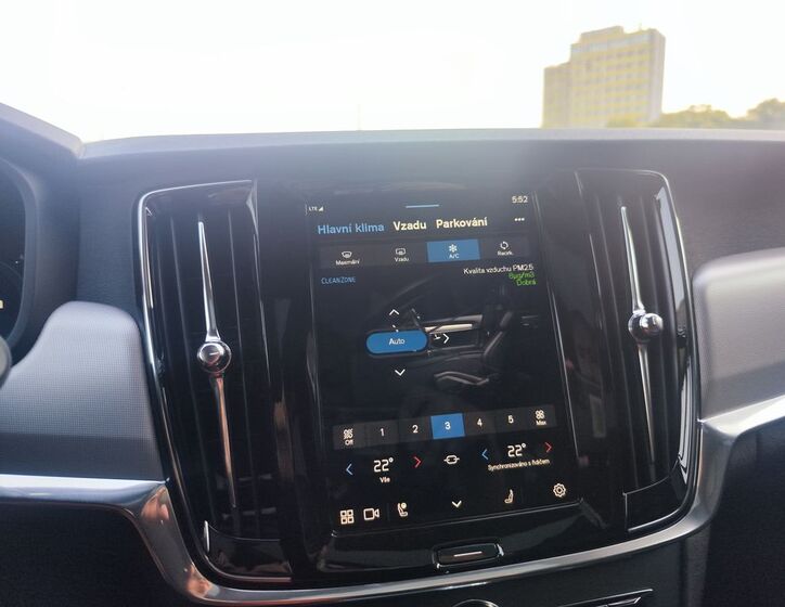 Volvo V90 23