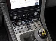 Porsche Cayman 11