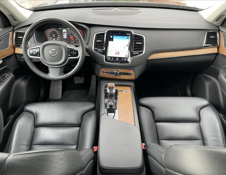 Volvo XC90 6