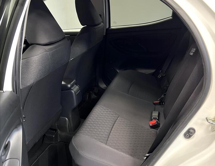 Toyota Yaris 10