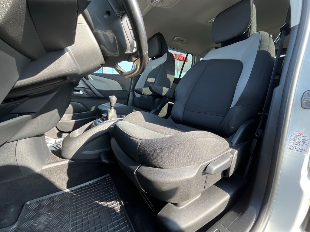 Citroën Grand C4 Picasso 8