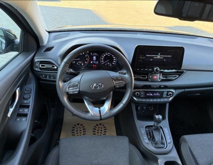 Hyundai i30 13