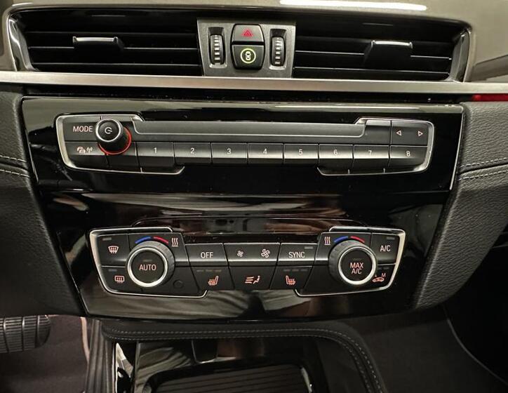 BMW X1 12
