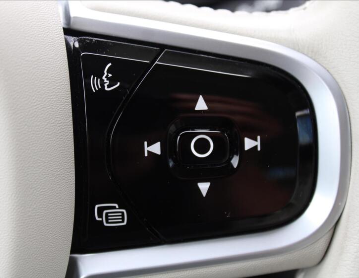 Volvo V90 18
