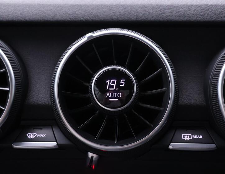 Audi TT 30