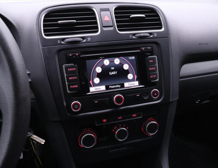 Volkswagen Golf 15