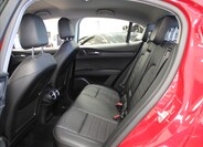 Alfa Romeo Stelvio 7