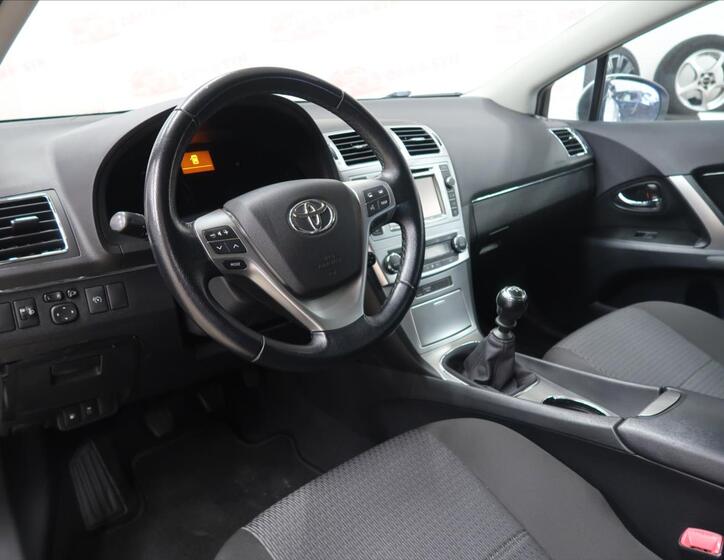 Toyota Avensis 11