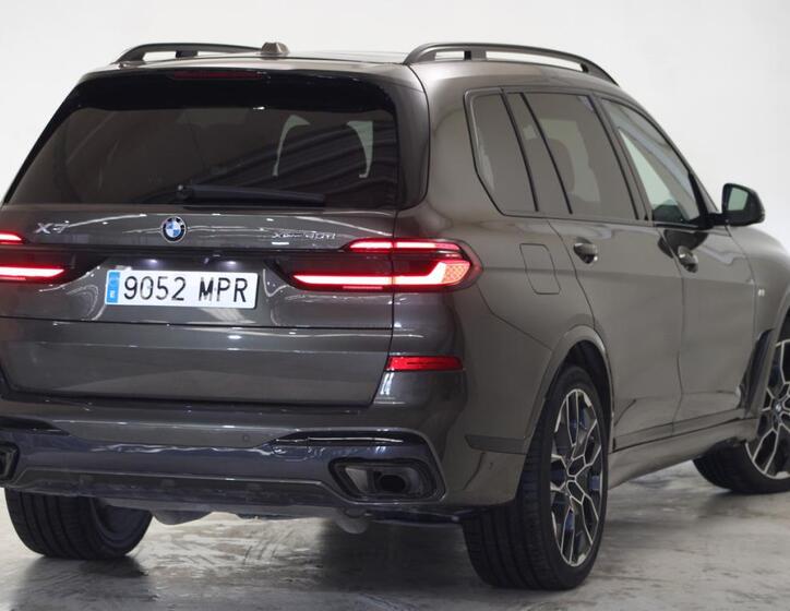 BMW X7 2