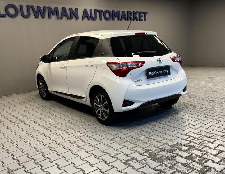 Toyota Yaris 14