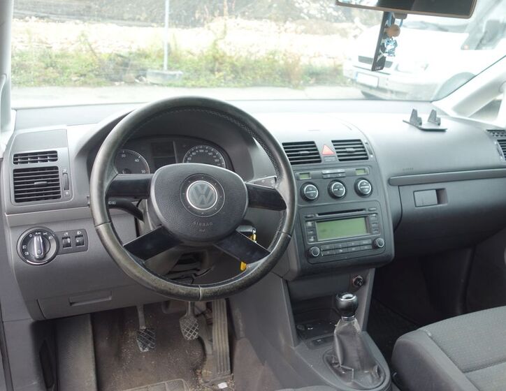 Volkswagen Touran 21