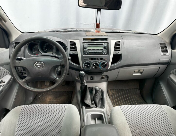 Toyota Hilux 17