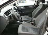 Volkswagen Golf 24