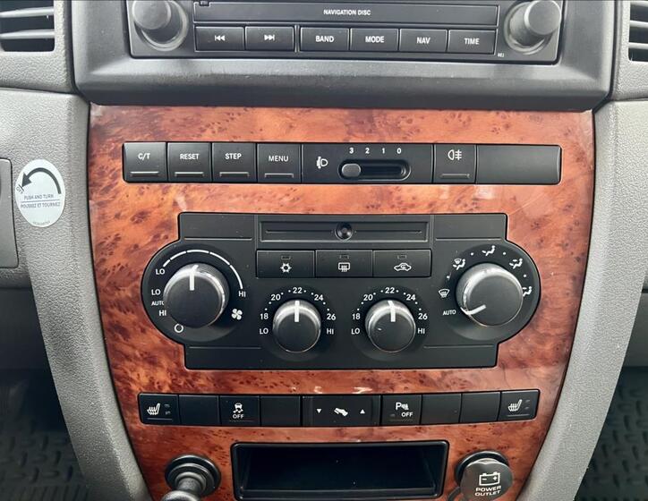 Jeep Grand Cherokee 11