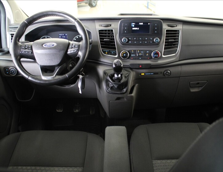 Ford Transit Custom 8