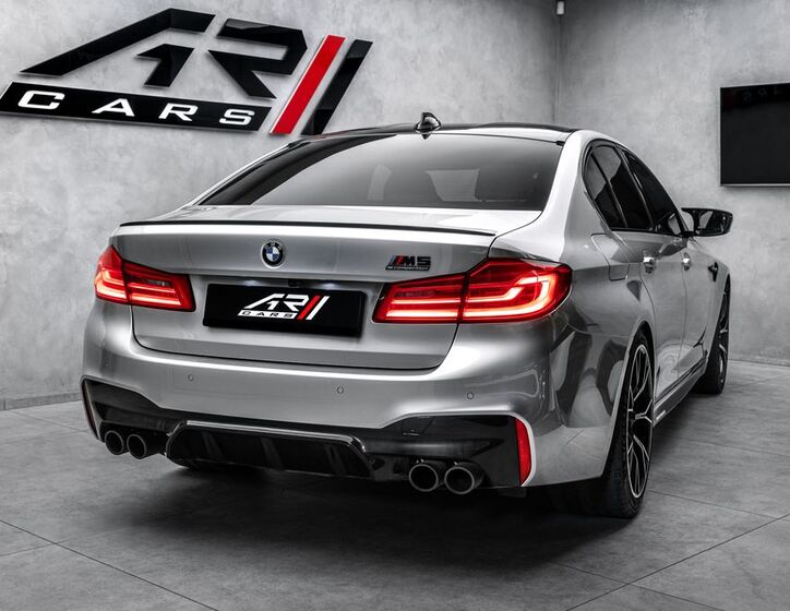 BMW M5 6
