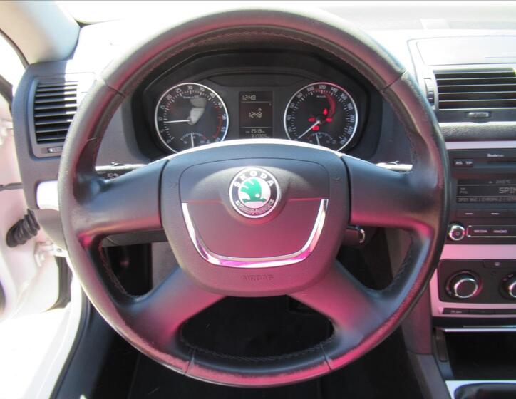 Škoda Octavia 12