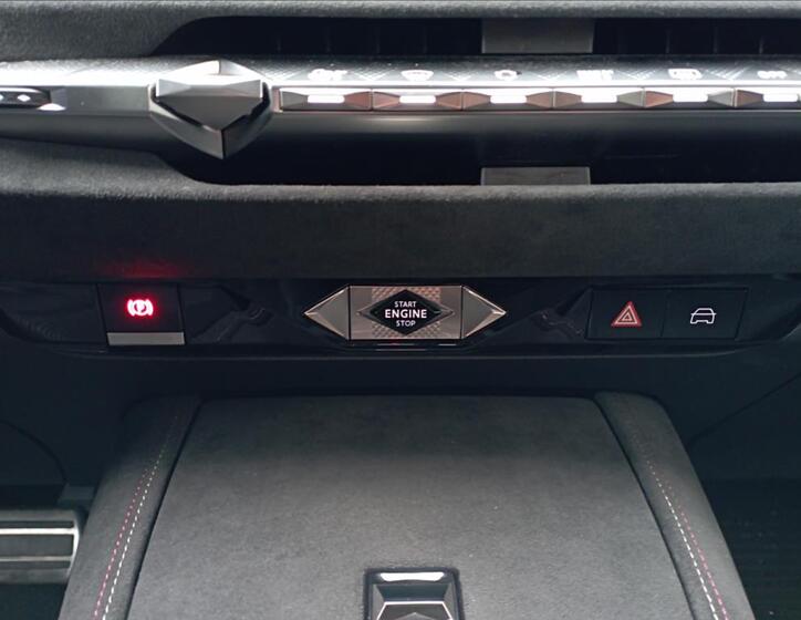 DS Automobiles DS4 21