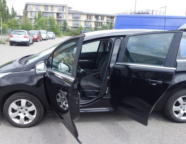 Peugeot 5008 23
