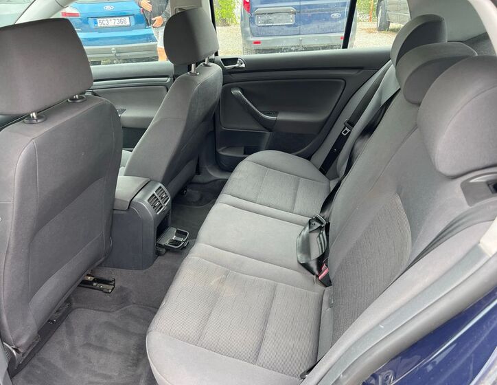 Volkswagen Golf 11