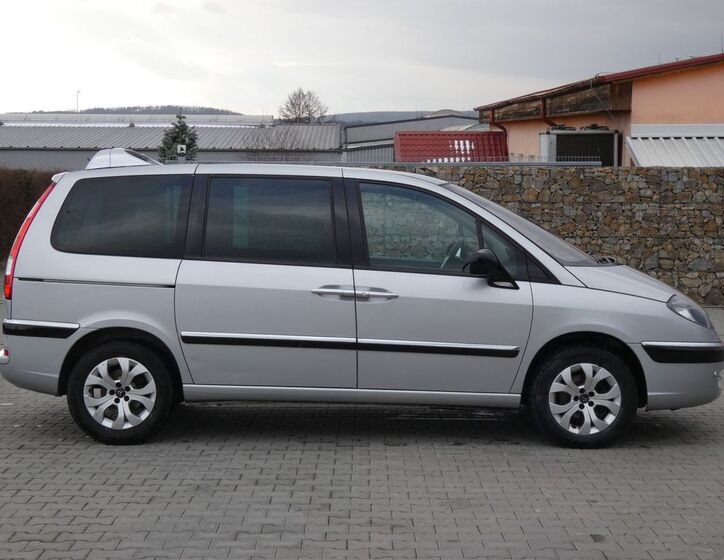 Citroën C8 13