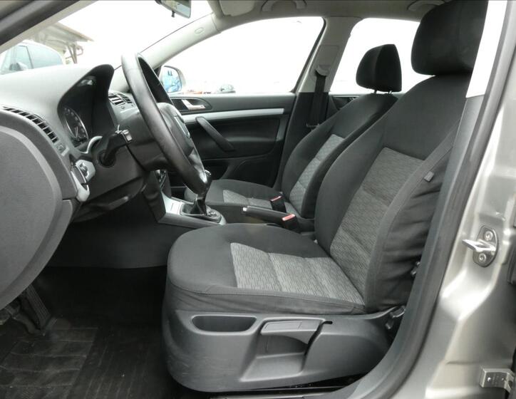 Škoda Octavia 16