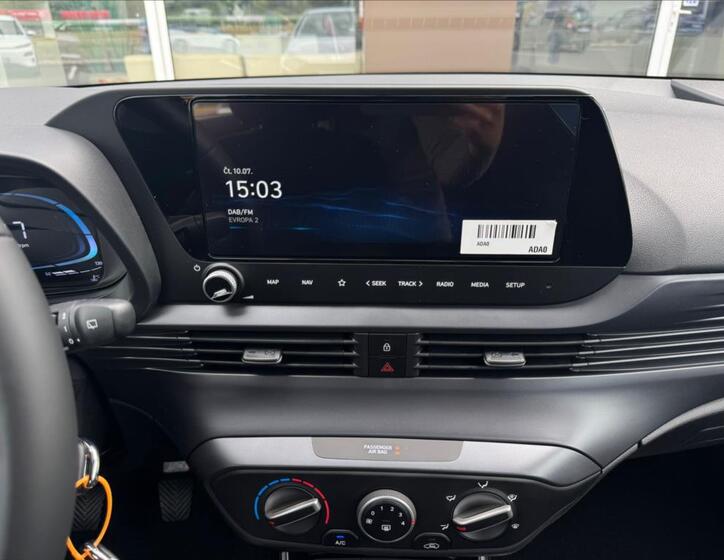 Hyundai i20 8