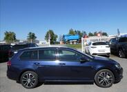 Volkswagen Golf 11