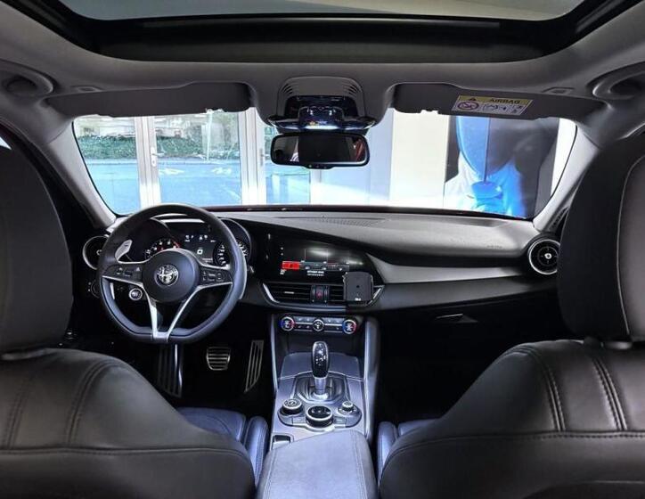 Alfa Romeo Giulia 19