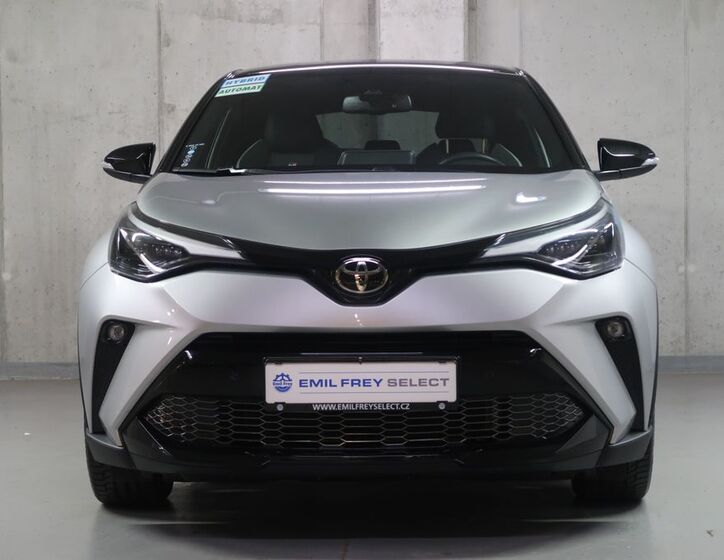 Toyota C-HR 2