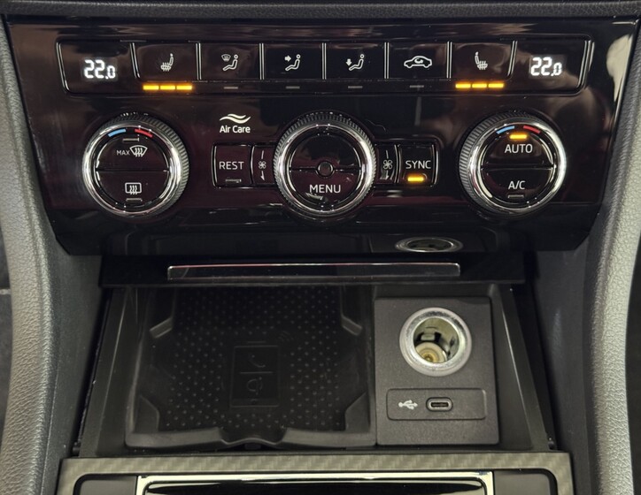 Škoda Superb 44