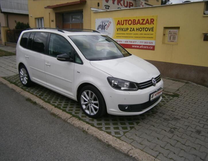 Volkswagen Touran 1