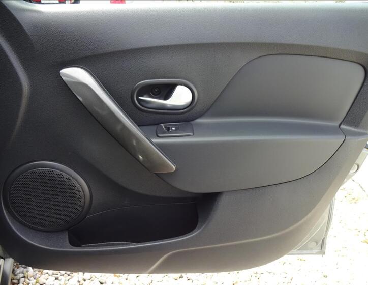 Dacia Sandero 33