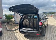 Ford Galaxy 9