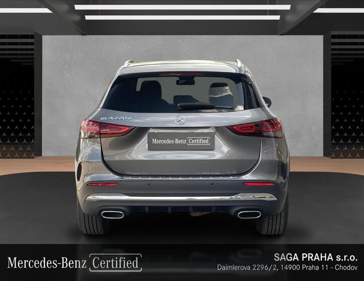 Mercedes-Benz GLA 4