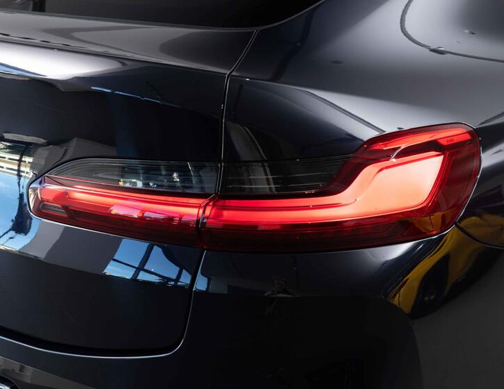 BMW X4 10