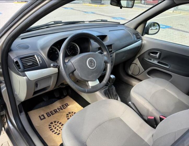 Renault Thalia 9
