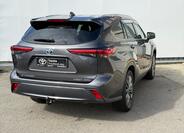 Toyota Highlander 6