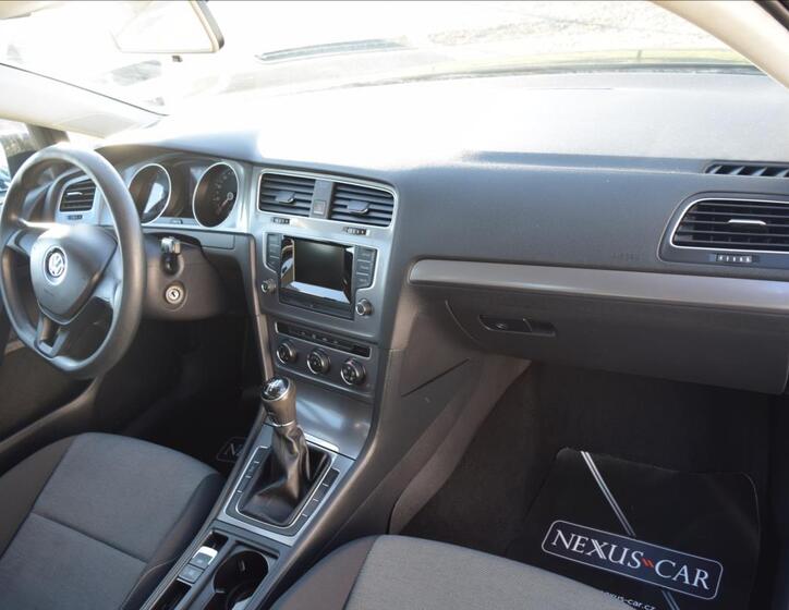 Volkswagen Golf 21